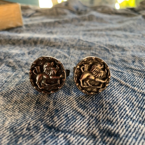 Vintage Other - Vintage 70s 80s Sterling Silver Lion Cufflink.